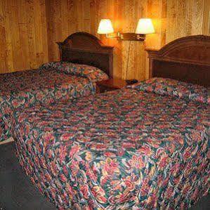 Delta Motel เบย์ซิตี้ ภายนอก รูปภาพ